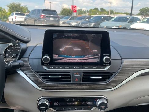 Used 2022 Nissan Altima 2.5 SL FWD image 17