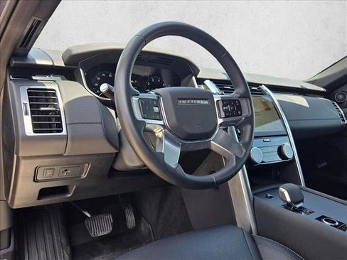 Certified 2025 Land Rover Discovery S AWD/4WD image 10