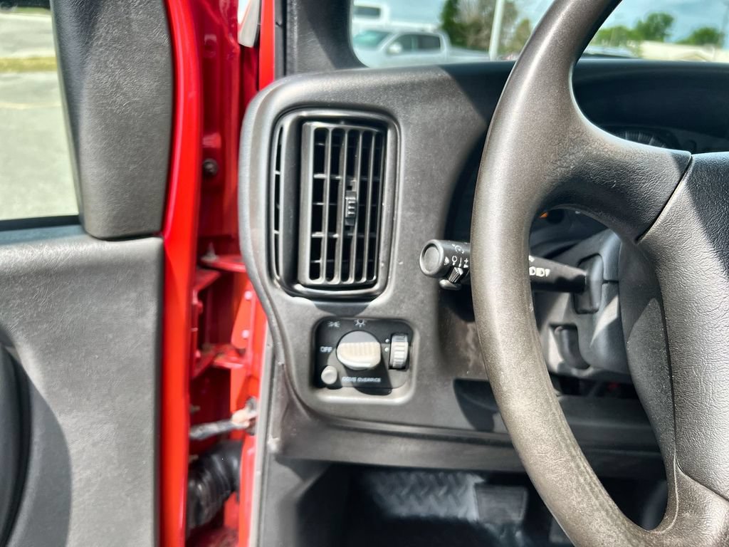 Used 2003 Chevrolet Kodiak C4500 2WD Regular Cab image 14