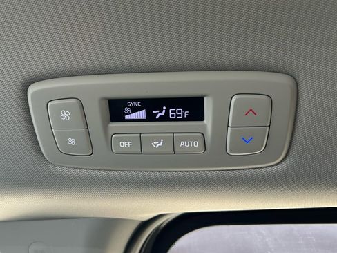 New 2026 Kia Carnival image 14