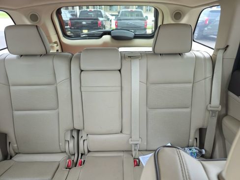 Used 2011 Jeep Grand Cherokee Overland AWD/4WD image 4