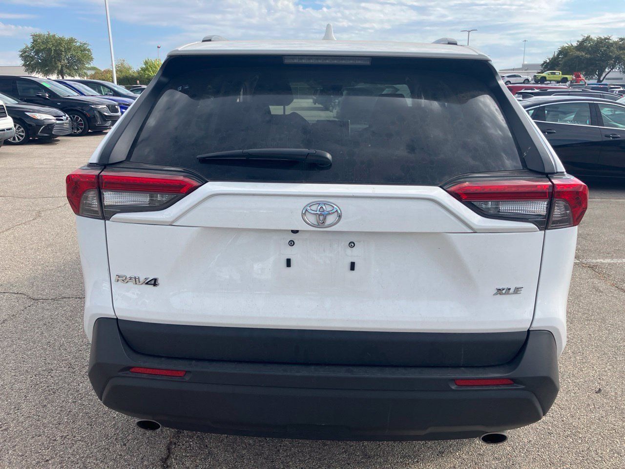 Used 2025 Toyota RAV4 XLE FWD image 5