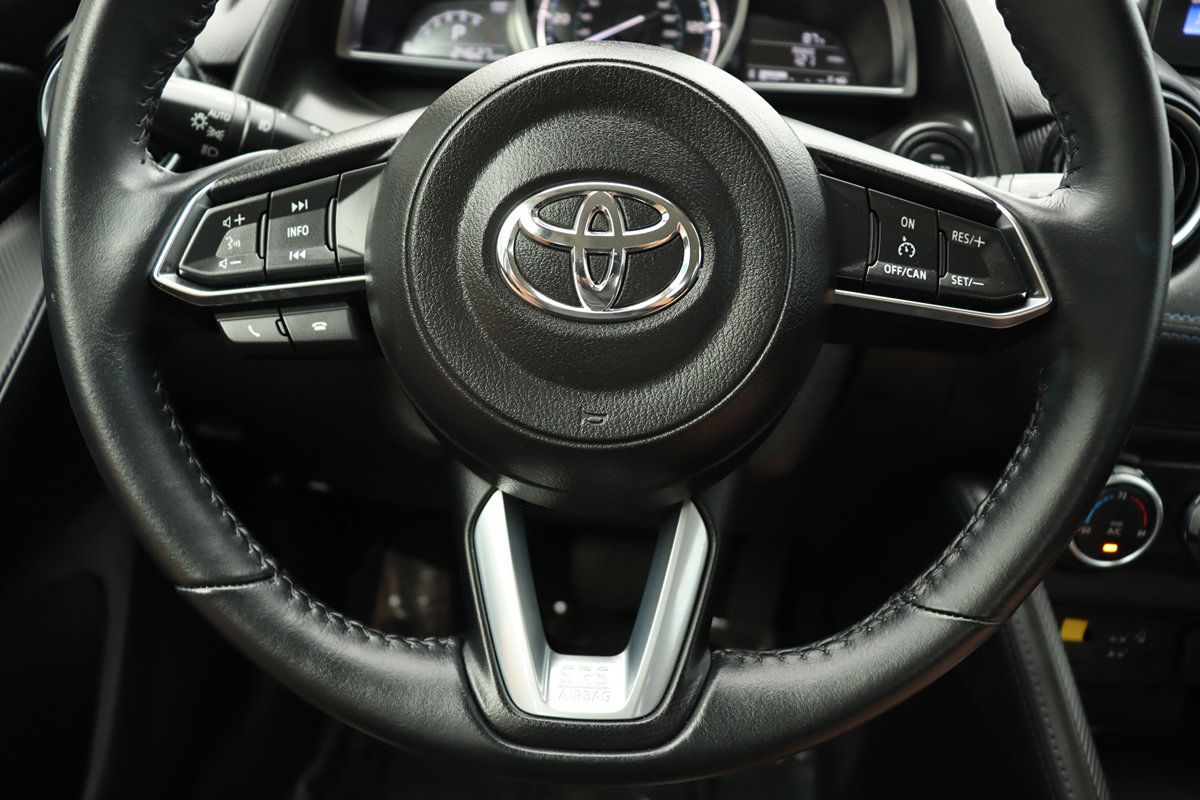 Used 2020 Toyota Yaris XLE FWD image 39