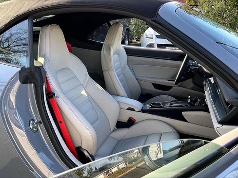 Used 2023 Porsche 911 Carrera GTS w/ Premium Package image 10