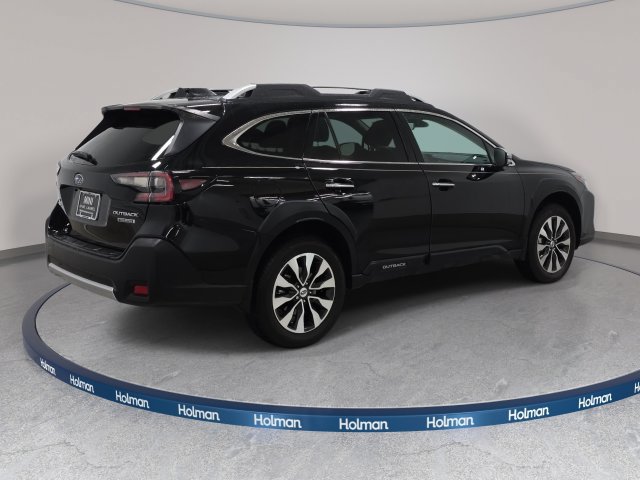 Used 2024 Subaru Outback Touring AWD/4WD image 6