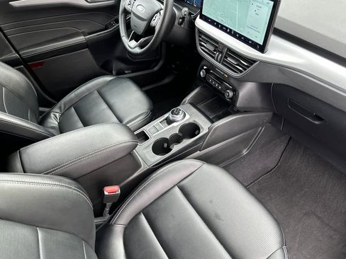 Certified 2025 Ford Escape Platinum image 16