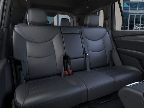 New 2025 Cadillac XT6 Luxury image 17