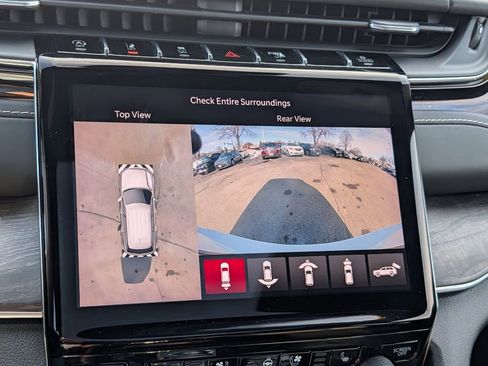 Used 2023 Jeep Grand Cherokee L Overland w/ Advanced Protech Group III image 42