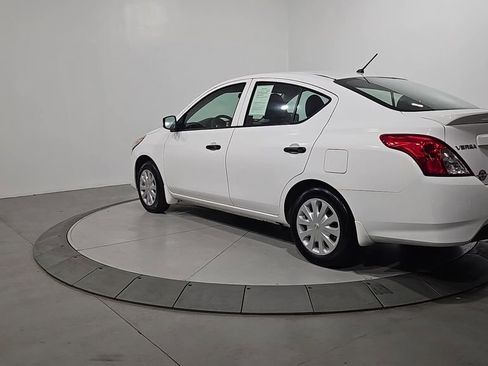 Used 2018 Nissan Versa S Plus image 3