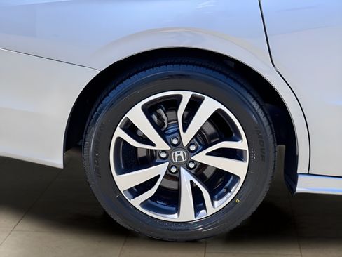 Used 2023 Honda Odyssey Touring image 41