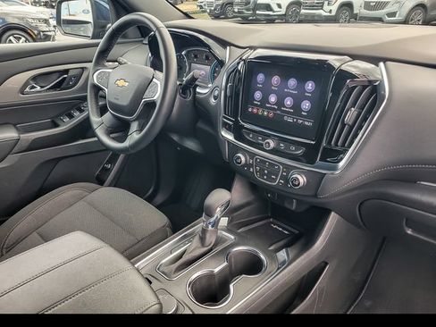 Used 2023 Chevrolet Traverse LT FWD image 31