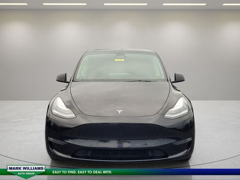 Used 2021 Tesla Model Y Long Range AWD/4WD image 9