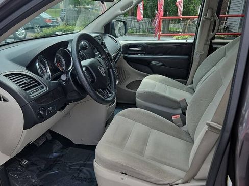 Used 2017 Dodge Grand Caravan SE w/ Power Window Group FWD image 11