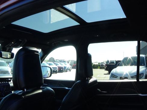 Certified 2024 Jeep Grand Cherokee L Limited w/ Black Appearance Package image 13