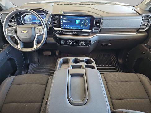 Used 2022 Chevrolet Silverado 1500 LT AWD/4WD image 11