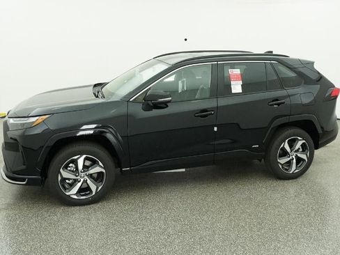 New 2025 Toyota RAV4 SE image 35