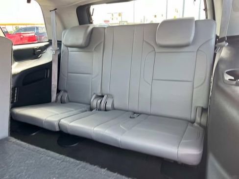 Used 2015 Chevrolet Tahoe LT w/ Luxury Package AWD/4WD image 23
