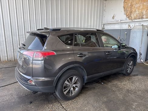 Used 2018 Toyota RAV4 XLE image 2