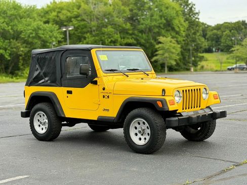 Used 2002 Jeep Wrangler X AWD/4WD image 2