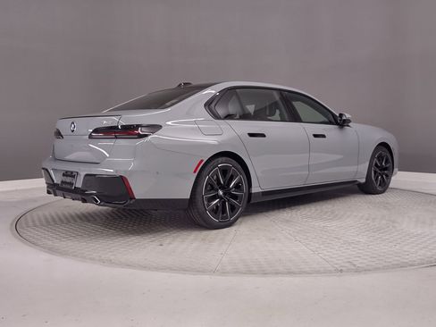 New 2026 BMW 740i w/ Premium Package image 6