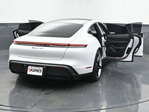 Used 2020 Porsche Taycan 4S image 59