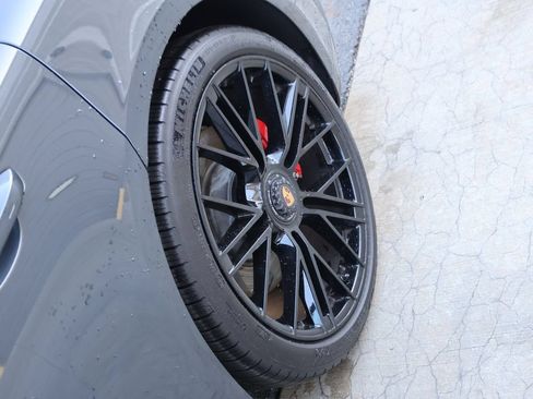 Certified 2025 Porsche Panamera GTS AWD/4WD image 43