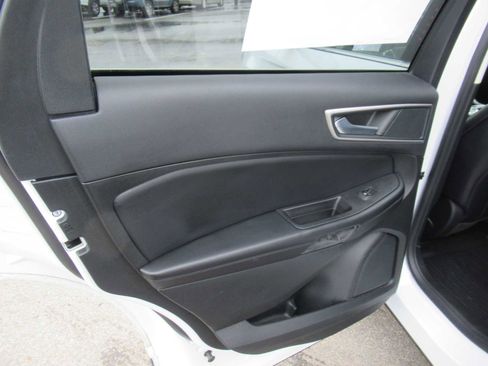 Used 2022 Ford Edge SEL w/ Convenience Package image 22