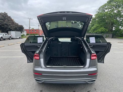 Used 2019 Audi Q8 Premium Plus w/ Premium Plus AWD/4WD image 25