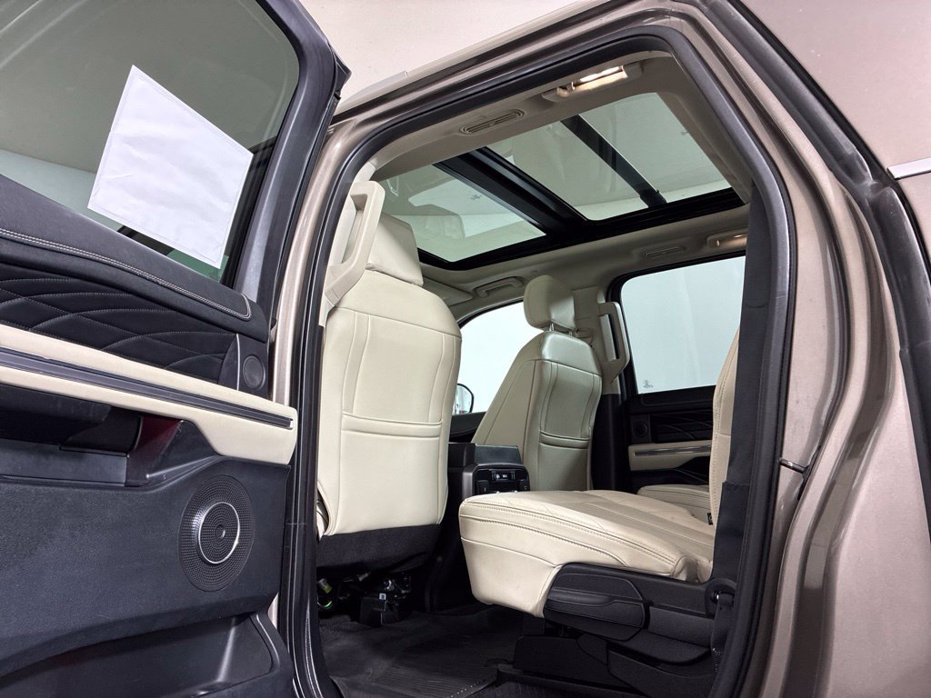 Used 2019 Ford Expedition Max Platinum RWD image 29