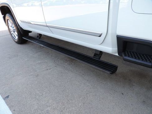 Certified 2024 Chevrolet Silverado 2500 High Country w/ High Country Premium Package AWD/4WD image 18