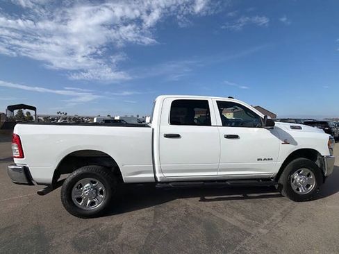Used 2022 RAM 2500 Tradesman w/ Chrome Appearance Group AWD/4WD image 11