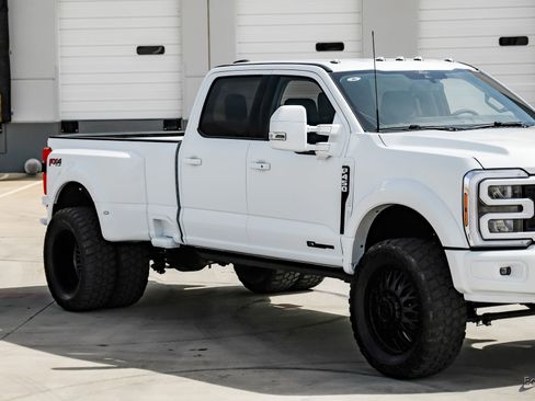 Used 2026 Ford F450 Lariat w/ FX4 Off-Road Package image 23