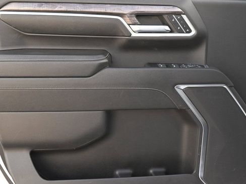 Used 2024 Chevrolet Silverado 2500 LTZ image 12