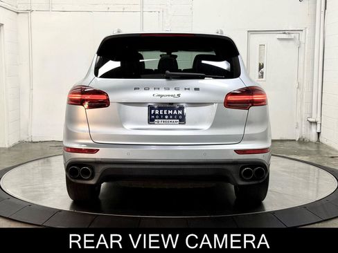 Used 2016 Porsche Cayenne S AWD/4WD image 7