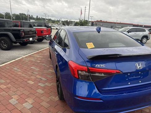 Used 2024 Honda Civic Sport image 10
