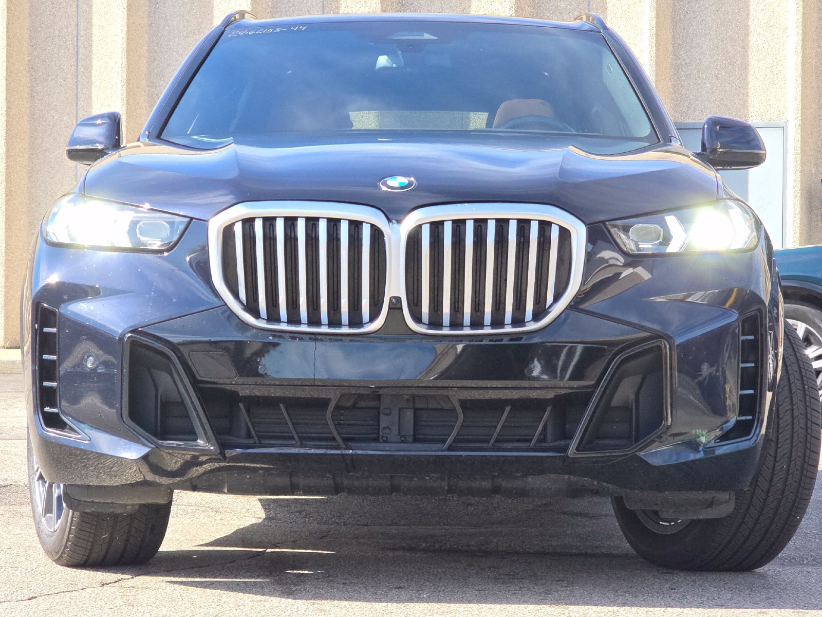 Used 2024 BMW X5 xDrive40i w/ M Sport Package AWD/4WD image 15