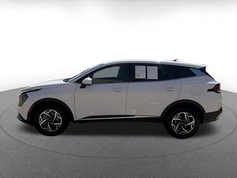 Used 2025 Kia Sportage LX FWD image 10