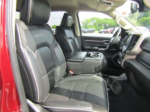 Used 2019 RAM 1500 Laramie image 32