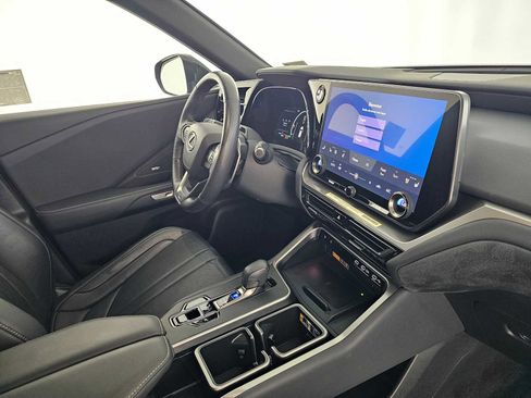 Certified 2024 Lexus TX 500h AWD w/ Technology Package image 12