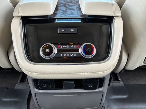 Used 2019 Lincoln Navigator Reserve w/ Cargo Package AWD/4WD image 30