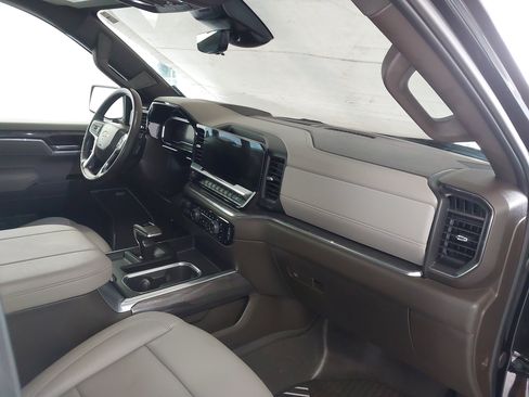 Certified 2025 Chevrolet Silverado 1500 LTZ w/ LTZ Premium Package AWD/4WD image 29