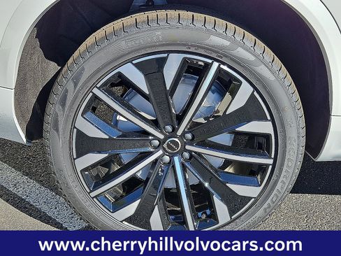 New 2026 Volvo XC90 B6 Plus w/ Protection Package Premier image 6