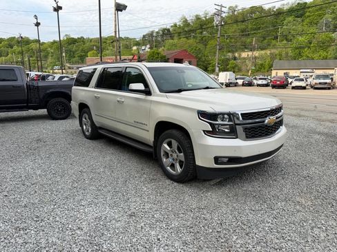 Used 2015 Chevrolet Suburban LT AWD/4WD image 5