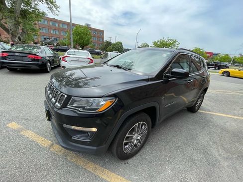 Used 2020 Jeep Compass Latitude AWD/4WD image 7