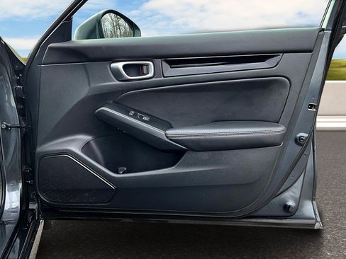 Used 2024 Honda Civic Touring image 19