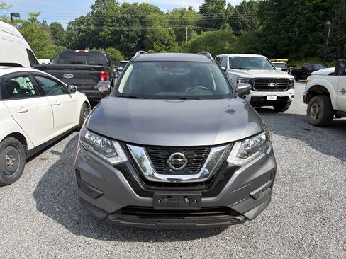 Used 2019 Nissan Rogue SV w/ Sun & Sound Touring Package AWD/4WD image 2