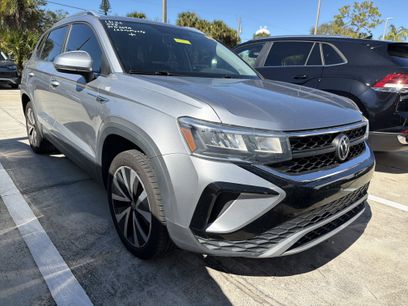 Used 2022 Volkswagen Taos SE