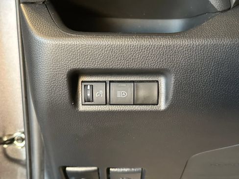 Used 2021 Toyota RAV4 LE w/ Carpet Mat Package (TMS) AWD/4WD image 19