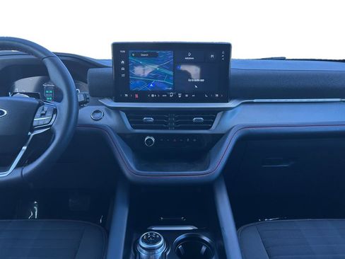 Used 2025 Ford Explorer ST-Line w/ ST-Line Street Pack image 12