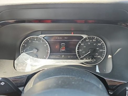 Used 2025 Nissan Pathfinder SV AWD/4WD image 7